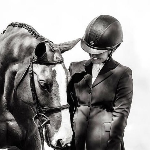 Meet your Posher, Amanda - Picture 1 of 1